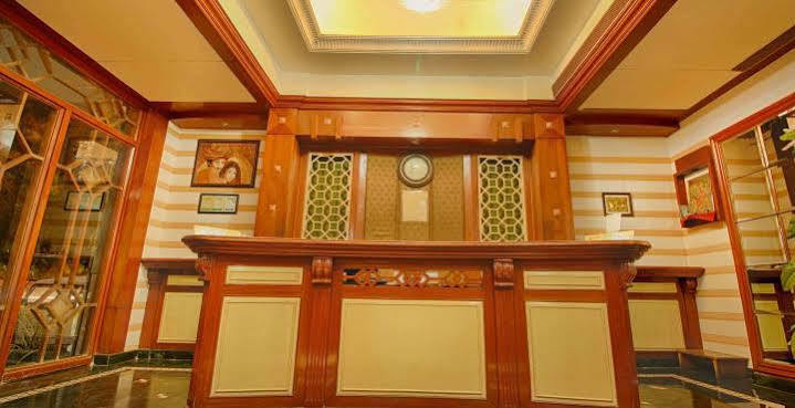 Hotel Parth Residency à Ahmedabad Extérieur photo